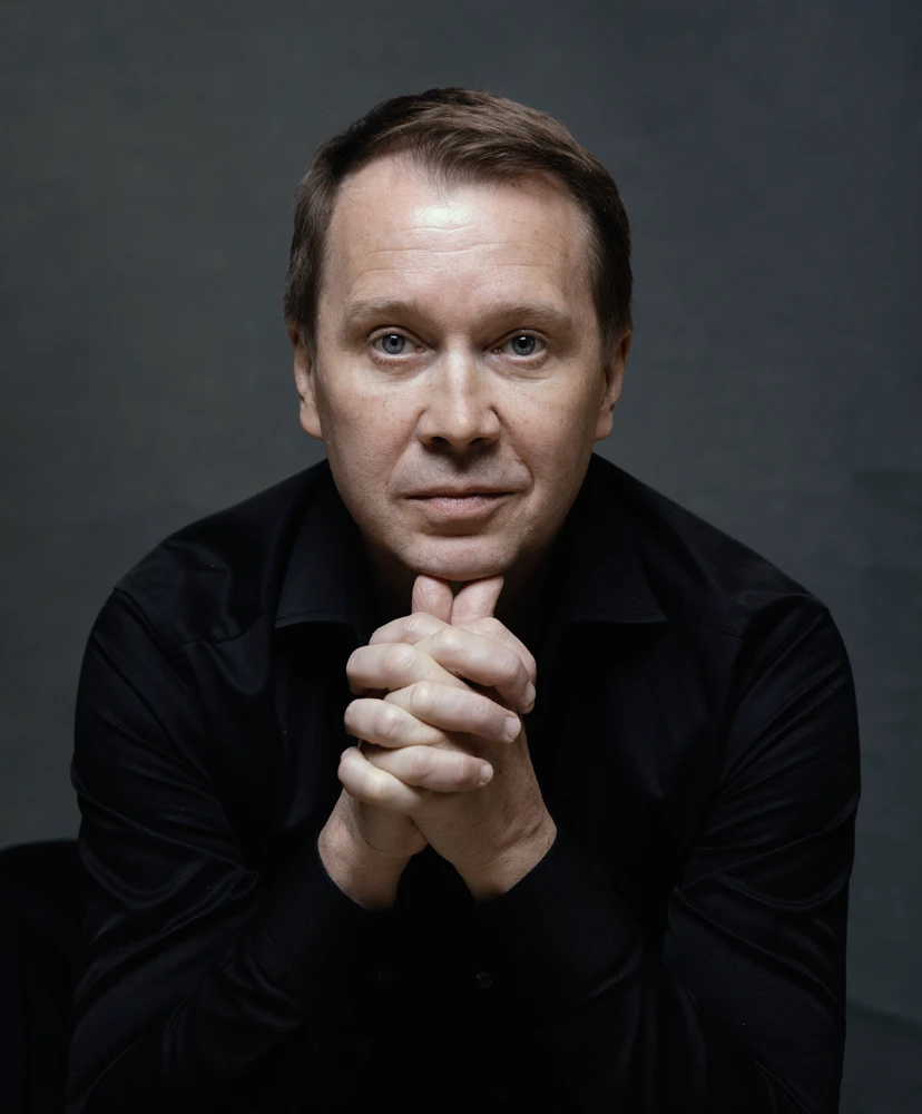 Евгений<br>Миронов